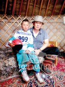 Шилдэг унаач Т.Баярхүү: Эмээтэйгээ морь уяад сумынхаа наадамд айрагдуулж байлаа