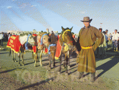 Монгол улсын Манлай уяач агсан Д.Оюунбилэг: Эр хүний нулимс ийм л үед захирагддаггүй юм билээ