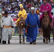 Б.Цэндбаатар: Төрийн наадмын түрүү хүлгийн уяаг тааруулах болсондоо эмээж байлаа