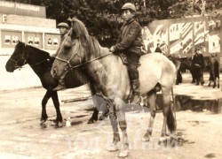 Монгол Улсын Алдарт уяач Данзангийн Санжаадорж