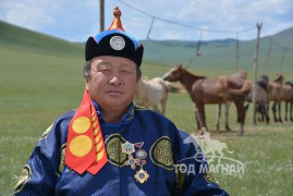 Аймгийн Алдарт уяач Б.Александр: Хорыг нь зөв гаргаад, хоолыг нь сайн тааруулчихсан адуу явнаа л гэдэг байсан